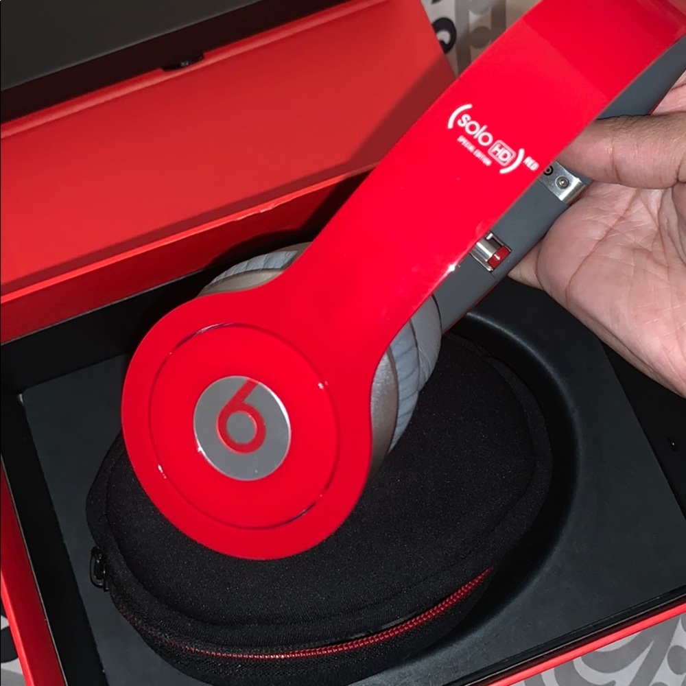 Solo HD beats by Dre